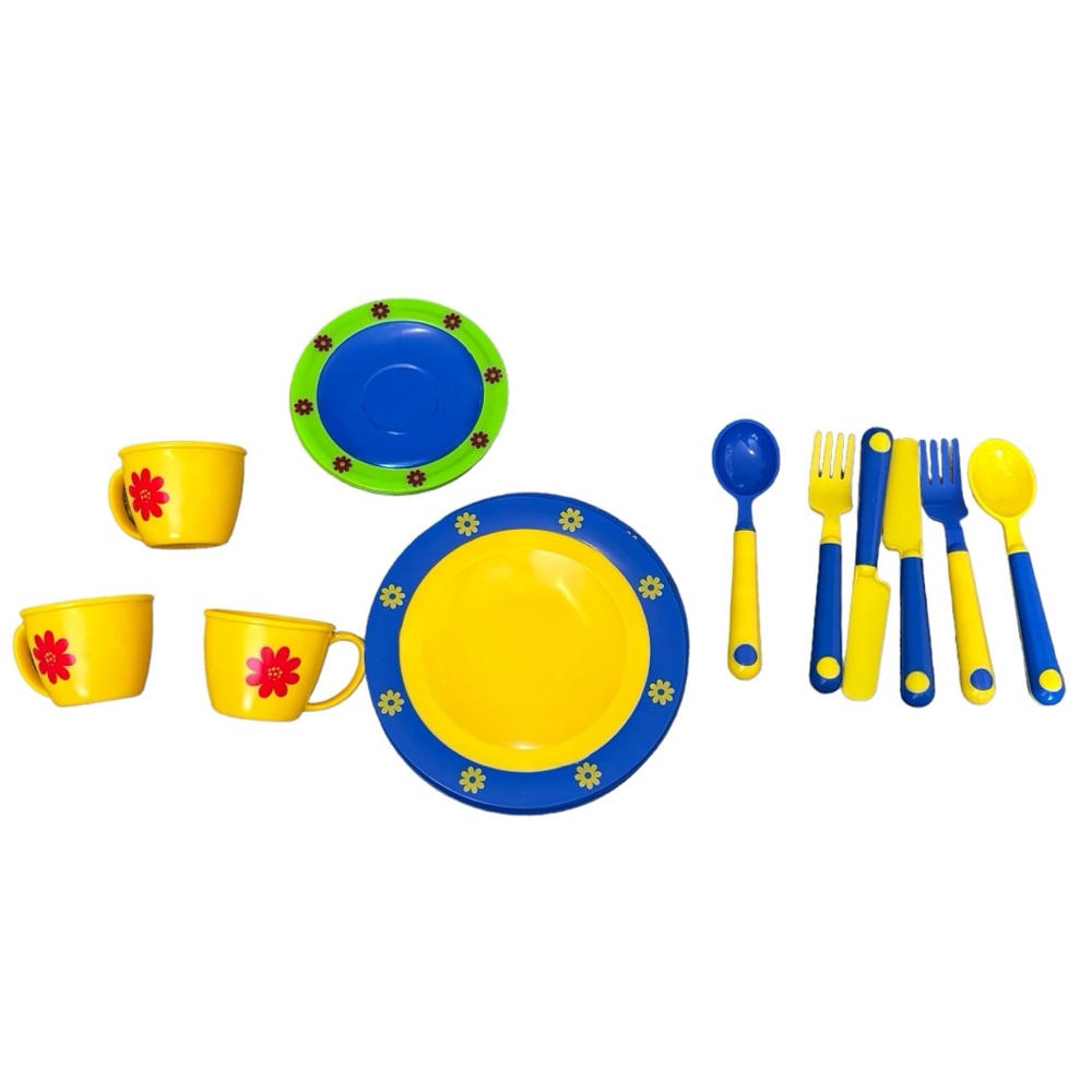 Vintage Play Dishware Lot Kids Plates Silverware Retro Floral Cups Plastic Blue